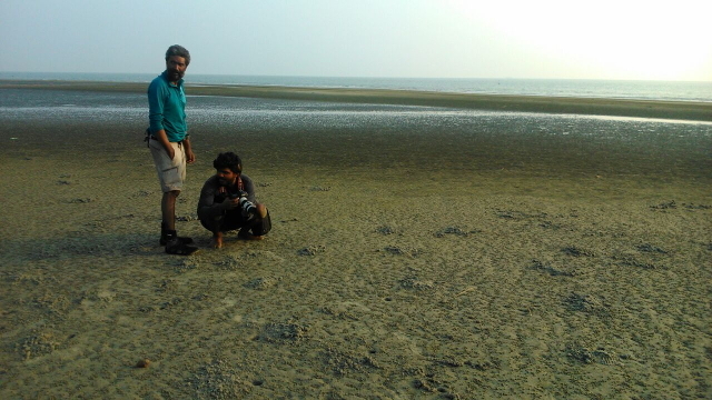 19th February 2015- Zanskar and Theo, trying to get pictures of the famed and elusive red crabs, on the Southern tip of Sagar Island, West Bengal, India</strong